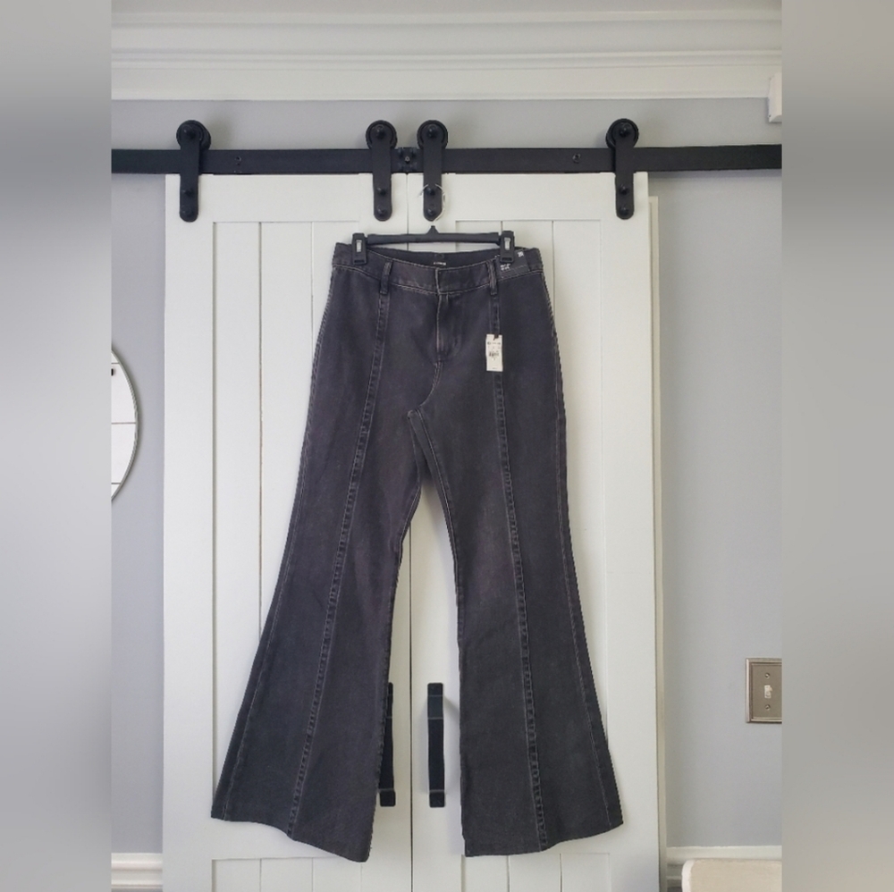 Express '70s Flare Mid Rise Jeans Women's Faded Black Denim. NEW!